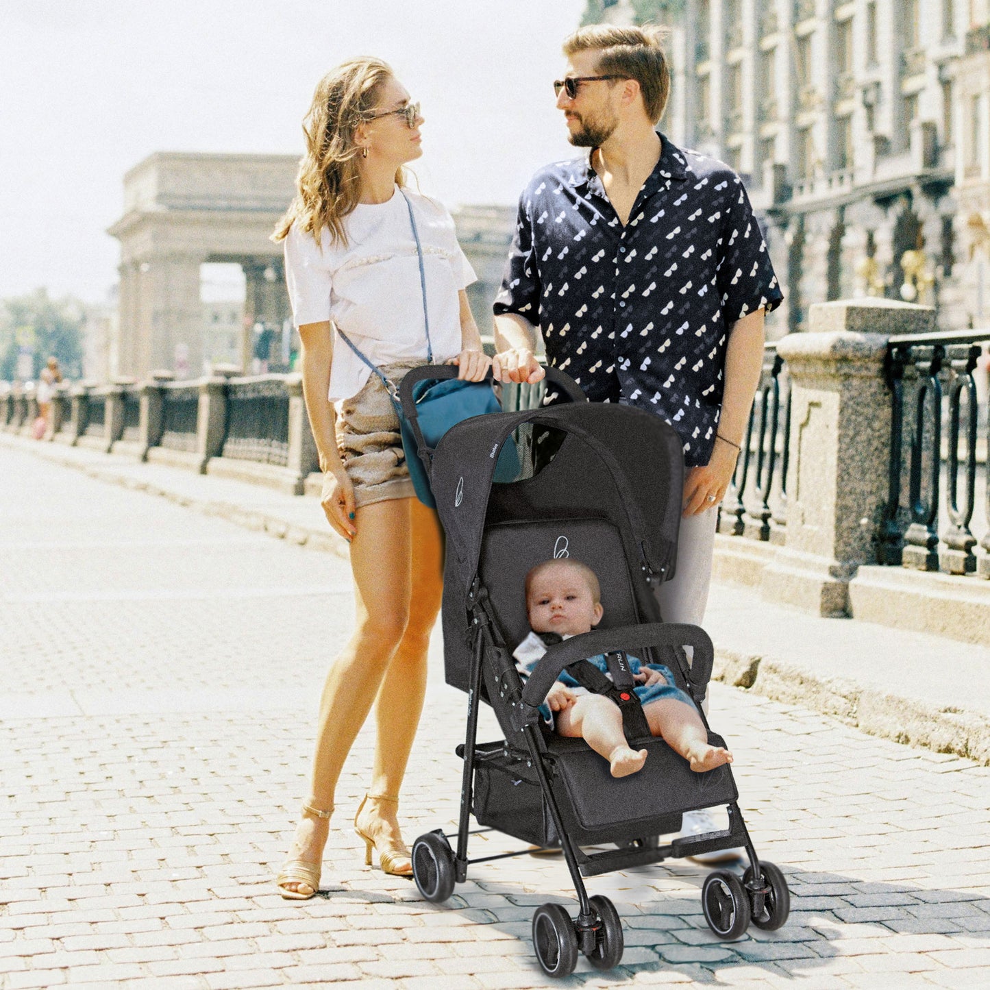 Kinderwagen Berlin in schwarz leicht und robust